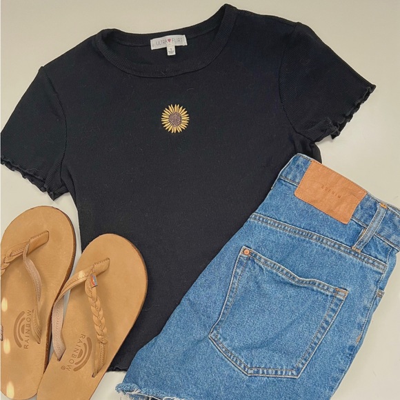 Ultra Flirt Tops - black sunflower tee